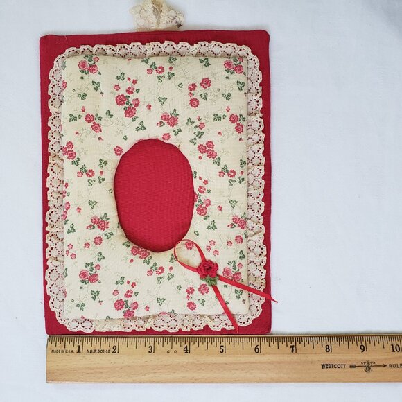 Vintage red and white Lace floral picture frame Cottagecore retro kitsch - Picture 4 of 9